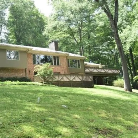 Rent this 5 bed house on 136 Willow Avenue in Peapack, Peapack-Gladstone