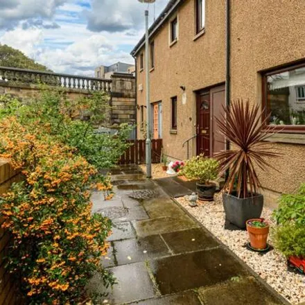 Buy this 1 bed townhouse on 14 Whitingford in City of Edinburgh, EH6 5TB