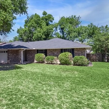 Buy this 3 bed house on 11604 Buckingham Road in Austin, TX 78859