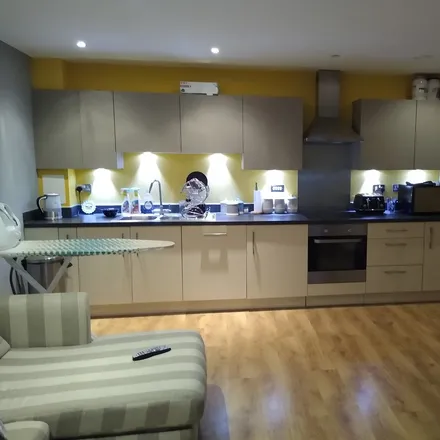 Image 5 - London, Highams Park, ENGLAND, GB - Apartment for rent