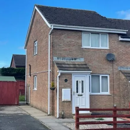 Rent this 2 bed duplex on Wordsworth Avenue in Haverfordwest, SA61 1SN