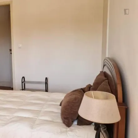 Rent this 3 bed room on Praça de Londres in Ciclovia Avenida Manuel da Maia, 1000-192 Lisbon