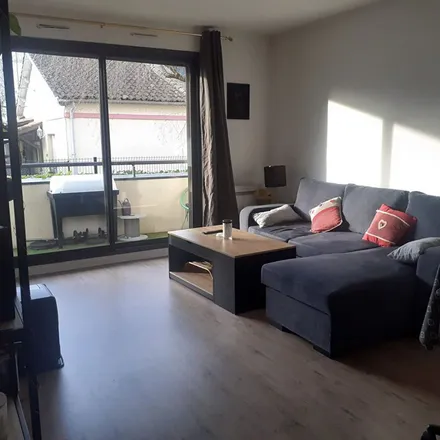 Rent this 2 bed apartment on 37 Rue de Fondeville in 31400 Toulouse, France