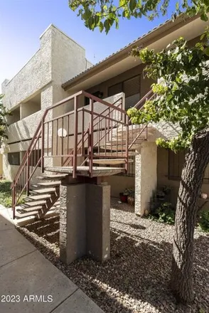 Image 3 - 3231 East Earll Drive, Phoenix, AZ 85018, USA - Apartment for sale