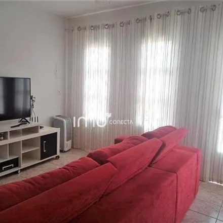 Buy this 2 bed house on Rua das Maravilhas in Conjunto Habitacional São José, Campo Limpo Paulista - SP