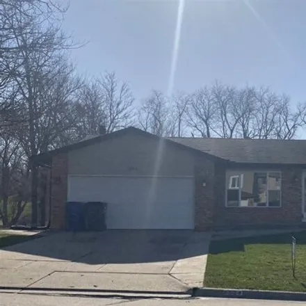 Rent this 4 bed house on 2492 Emerald Drive in Davenport, IA 52804