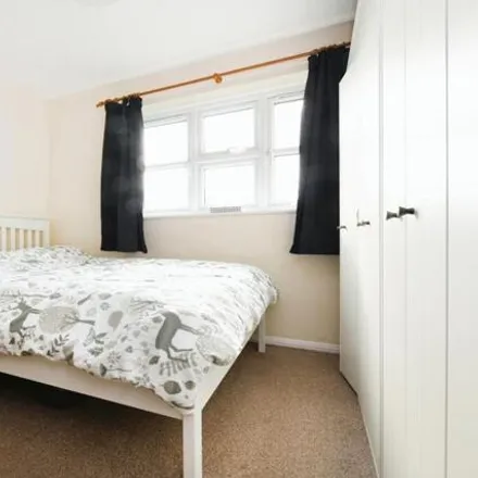 Image 3 - Bounderby Grove, Chelmsford, CM1 4XW, United Kingdom - Apartment for sale