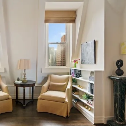 Image 2 - The Liberty Tower, 55 Liberty Place, New York, NY 10038, USA - Apartment for sale
