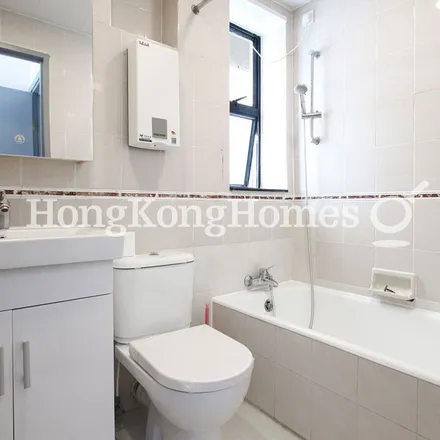Image 1 - 000000 China, Hong Kong, Hong Kong Island, Tai Hang, Tai Hang Road, Illumination Terrace - Apartment for rent