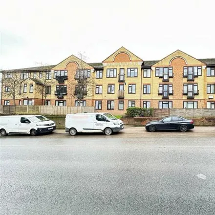 Buy this 1 bed apartment on Knockhall Road in London Road, Greenhithe