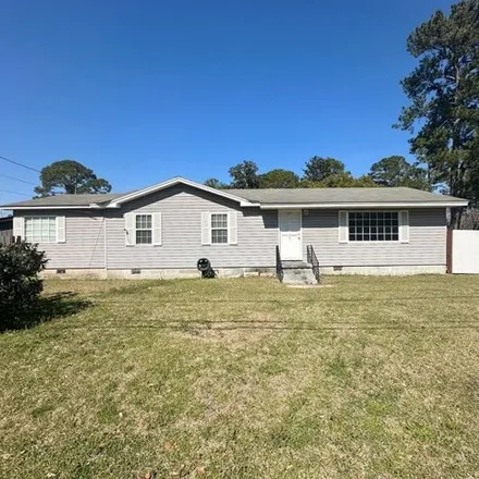 Buy this 2 bed house on 349 East Robinson Street in Adel, GA 31620