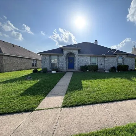 Rent this 4 bed house on 177 Cloverleaf Lane in Red Oak, TX 75154
