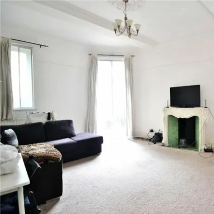 Image 2 - 52 Earl's Court Square, London, SW5 9UH, United Kingdom - Apartment for sale