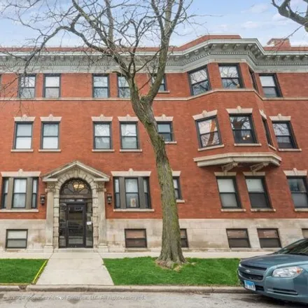 Buy this 2 bed condo on 1102-1104 East 46th Street in Chicago, IL 60653