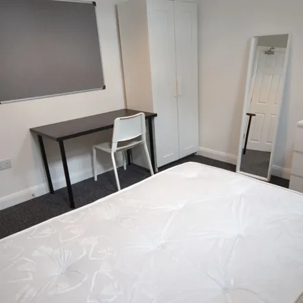 Rent this 6 bed apartment on 124 Portland Road in Nottingham, NG7 4GP