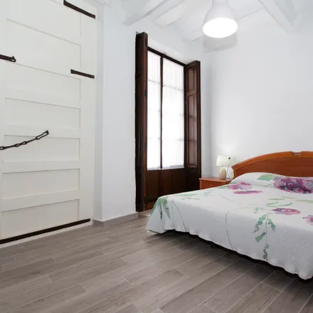 Rent this 2 bed apartment on Casa Verònica in Plaça Mayorazgo Cendra, 10