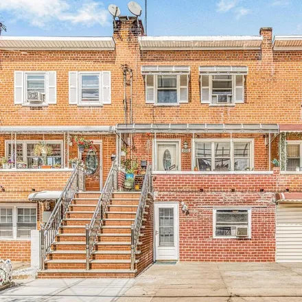 Buy this 5 bed townhouse on 1336 Balcom Avenue in New York, NY 10461