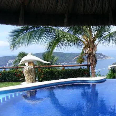 Rent this 3 bed house on Privada Corbeta in Lomas del Marqués, 39300 Acapulco