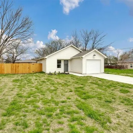 Buy this 3 bed house on 2085 Utilis Street in Greenville, TX 75401