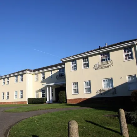 Rent this 2 bed apartment on Berry Hill in Taplow, SL6 0EH