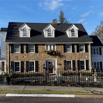Buy this 6 bed house on 68 Paris Road in Village of New Hartford, Oneida County