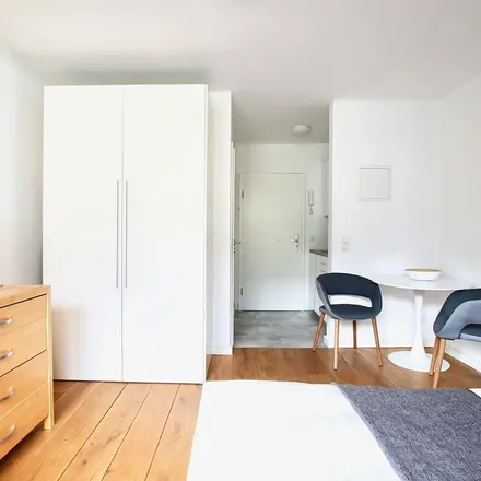 Rent this 1 bed apartment on Limburger Straße 15-17 in 50672 Cologne, Germany