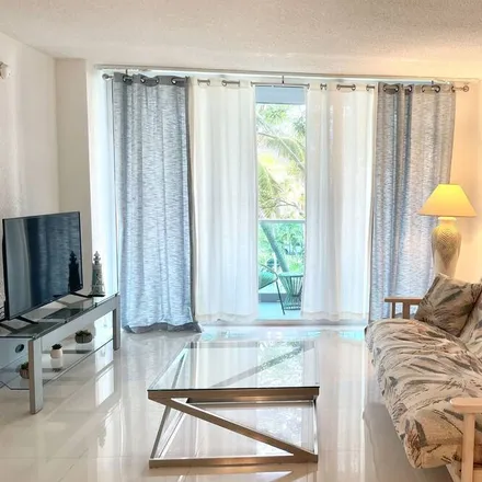 Image 2 - Hollywood, FL - Apartment for rent