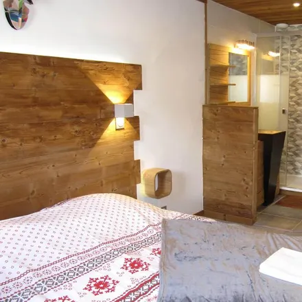 Rent this 4 bed apartment on 73440 Val Thorens