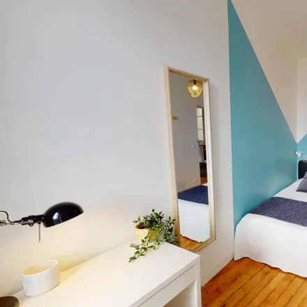 Rent this 4 bed room on 12 Rue de la Merci in 33000 Bordeaux, France