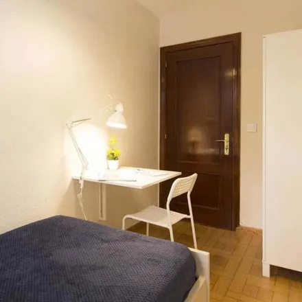 Image 3 - Madrid, Calle de Santa María Reina, 28041 Madrid - Room for rent