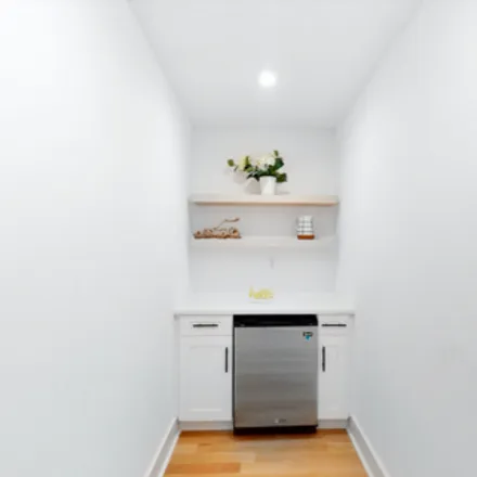 Image 5 - 1396 Prospect Place, Brooklyn, New York 11213, United States  Brooklyn New York - House for rent