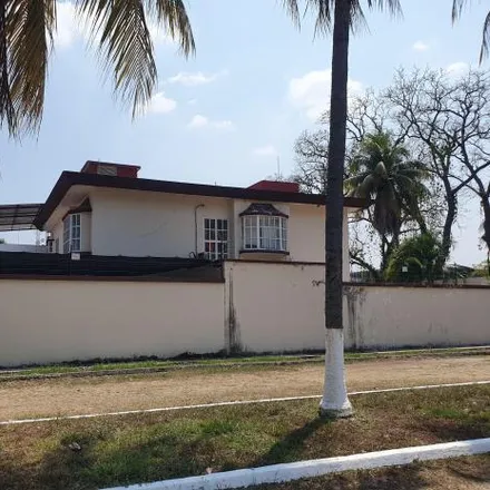 Rent this 4 bed house on Calle Pirules in Fovi Banamex, 30780 Tapachula