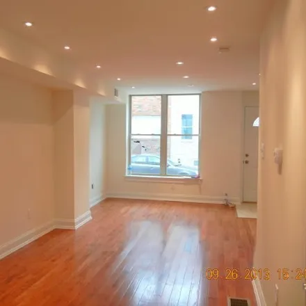 Image 3 - 2531 South Warnock Street, Philadelphia, PA 19148, USA - Townhouse for rent