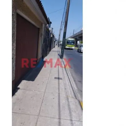 Image 1 - Gold's Gym, Avenida de Tomás Marsano, Santiago de Surco, Lima Metropolitan Area 15038, Peru - House for rent