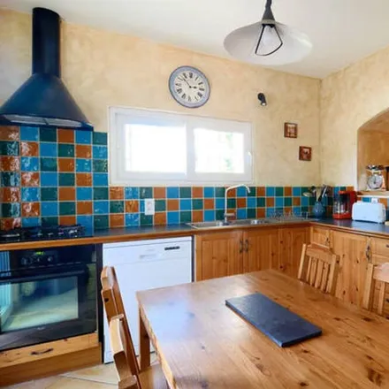 Rent this 3 bed house on Martigues in Bouches-du-Rhône, France
