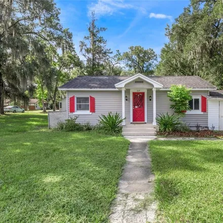 Buy this 2 bed house on 612 East Plymouth Avenue in DeLand, FL 32724