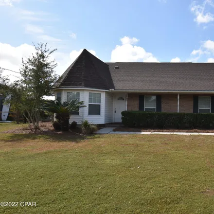 Image 1 - 1602 New Hampshire Avenue, Lynn Haven, FL 32444, USA - House for rent