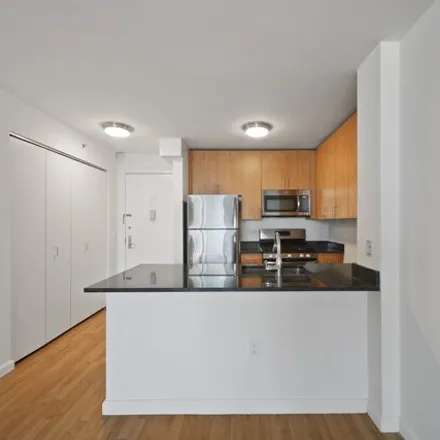 Image 3 - The Atlas, 1010 6th Avenue, New York, NY 10018, USA - Apartment for rent