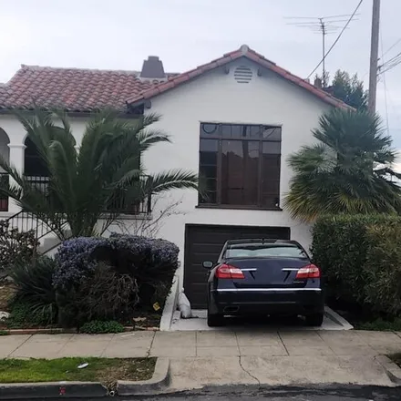Buy this 2 bed house on 5701 Walnut Street in Oakland, CA 94613