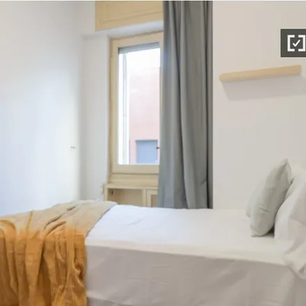 Rent this 18 bed room on Madrid in Meliá Madrid Princesa, Calle de la Princesa