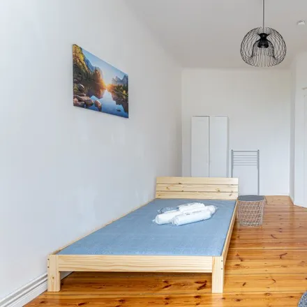Rent this 3 bed room on Biebricher Straße 3 in 12053 Berlin, Germany