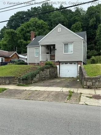 Buy this 2 bed house on 948 26th Street in Huntington, WV 25705
