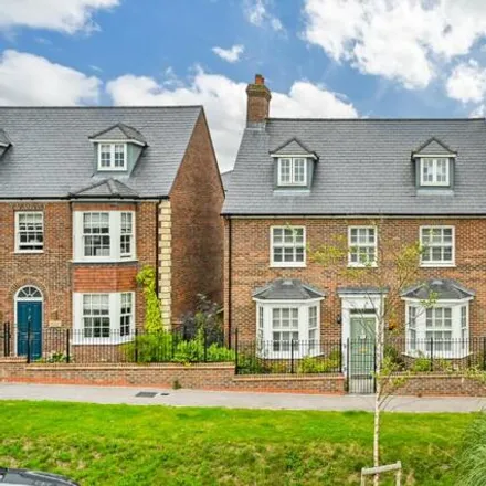 Buy this 5 bed townhouse on Burgess Drive in Tenterden, TN30 6FD