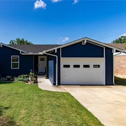Buy this 3 bed house on 818 E Heath St in Rockwall, Texas