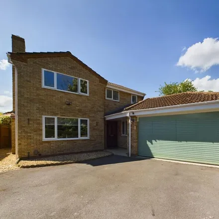 Rent this 4 bed house on Duxford Close in Melksham, SN12 6XN