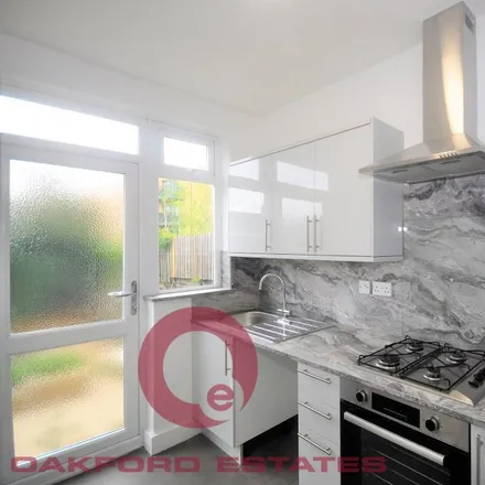 Rent this 4 bed duplex on Devonshire Hill Lane in London, N17 7NN