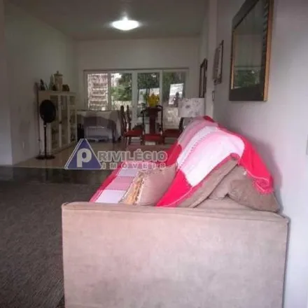 Buy this 8 bed apartment on Rua Professor Luiz Cantanhede in Laranjeiras, Rio de Janeiro - RJ