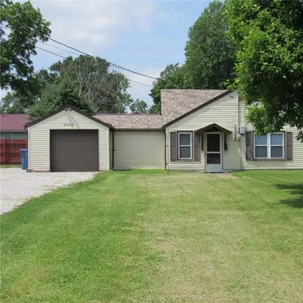 Buy this 2 bed house on 2408 Sherwood Terrace in Alton, IL 62002