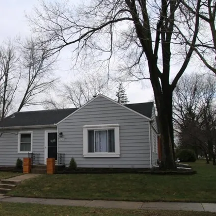 Buy this 2 bed house on 8129 West Chambers Street in Milwaukee, WI 53222