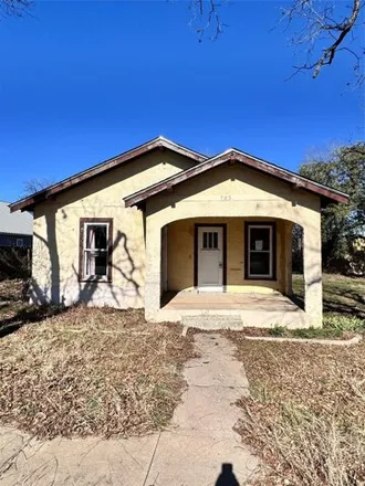 Image 2 - 743 East 9th Street, Coleman, TX 76834, USA - House for sale